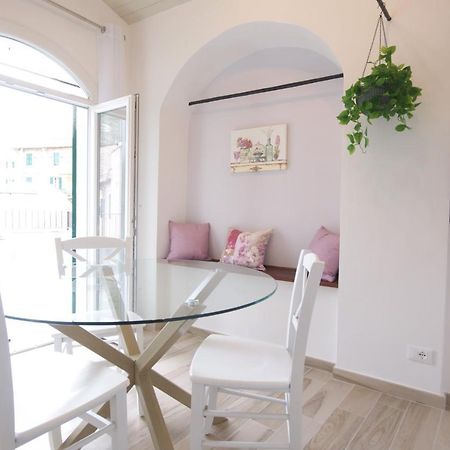 ドルチェードCasa Di Luigi Ed Ernestinaアパートメント エクステリア 写真